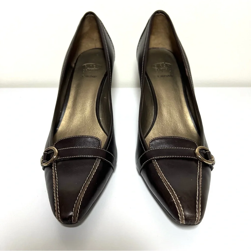 Joan & David dark brown